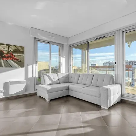 Toit Des Reves - Parking - Stadium *