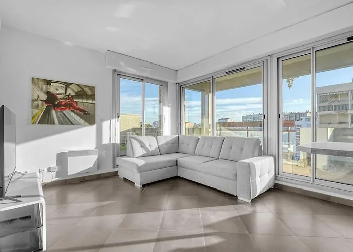 Toit Des Reves - Parking - Stadium *